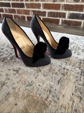 Christian Louboutin Gray Wool Ruffle Pumps